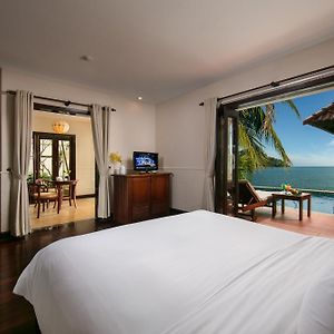 One-Bedroom Beachfront Villa Private Pool